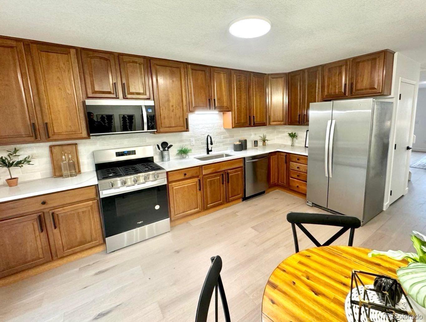 Photo of Listing #6596203