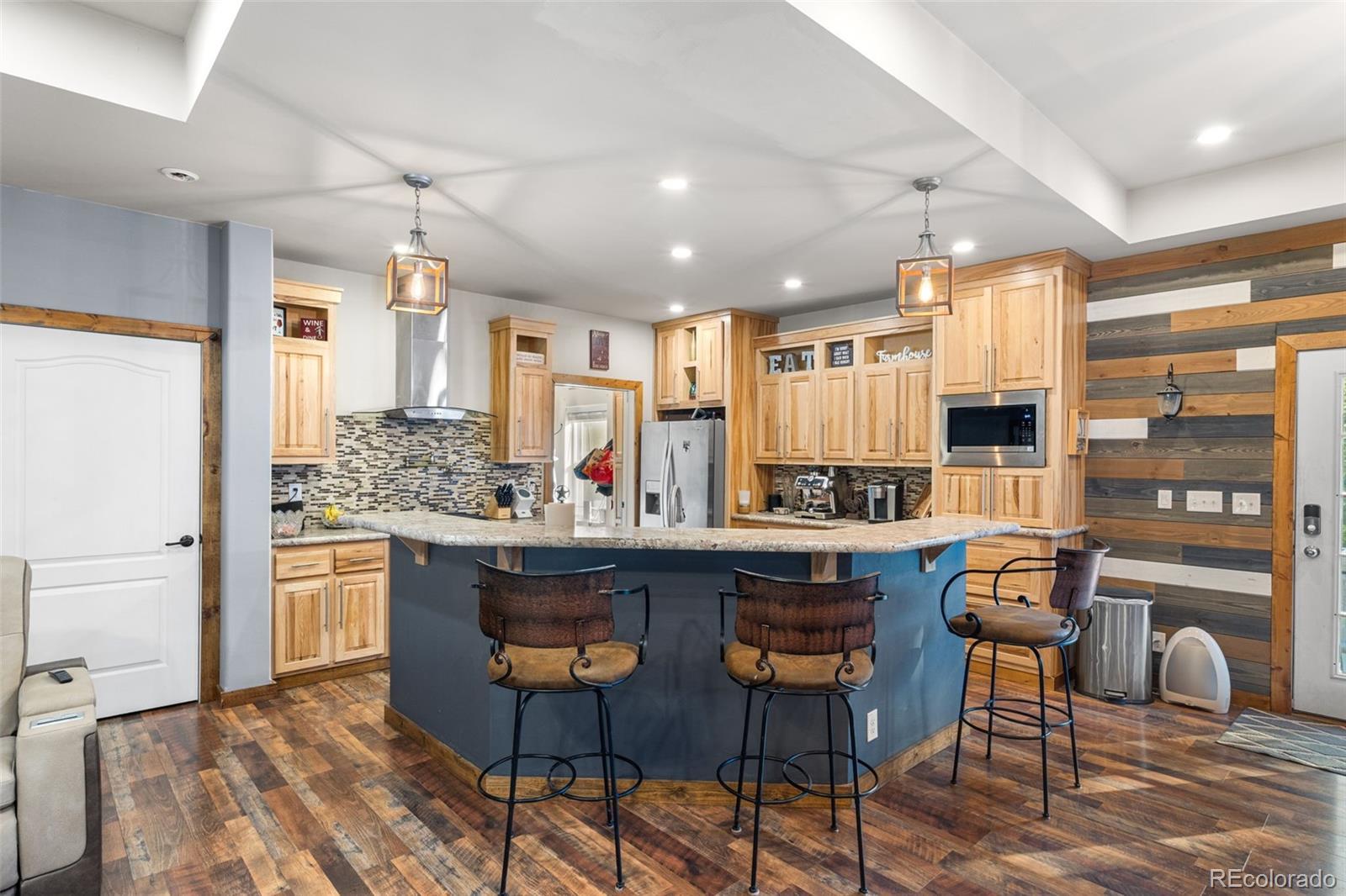 Photo of Listing #6665877