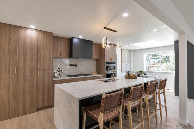 4055 S Niagara Way, Denver