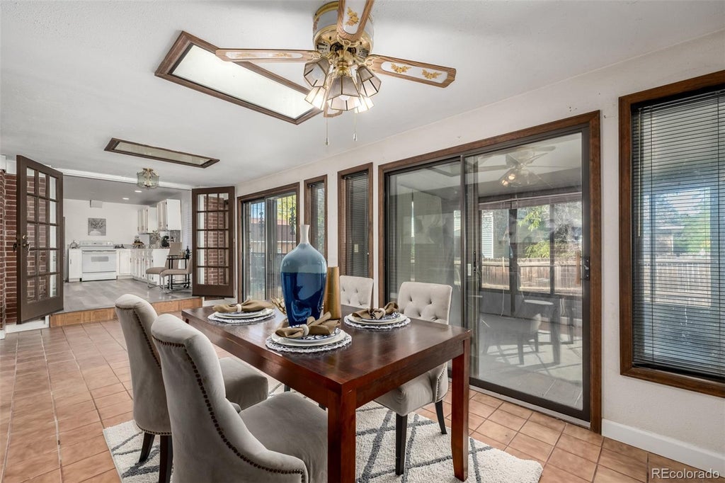 11087 Montview Boulevard, Aurora