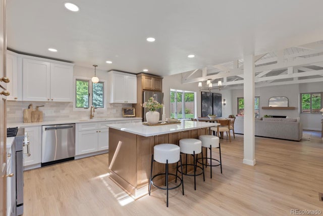 41 Eagle Drive, Littleton