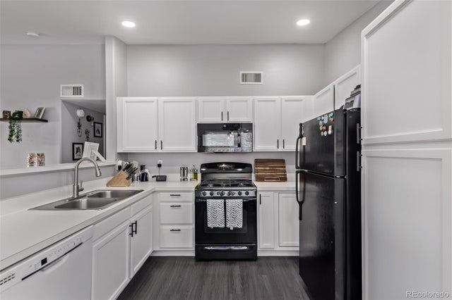 8705 W Berry Avenue 204, Littleton