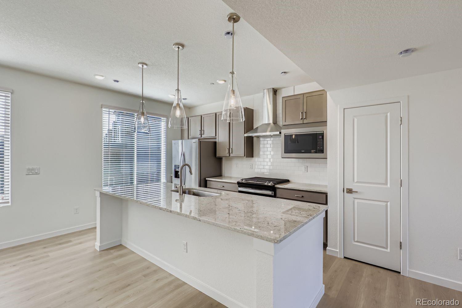 Photo of Listing #6842204