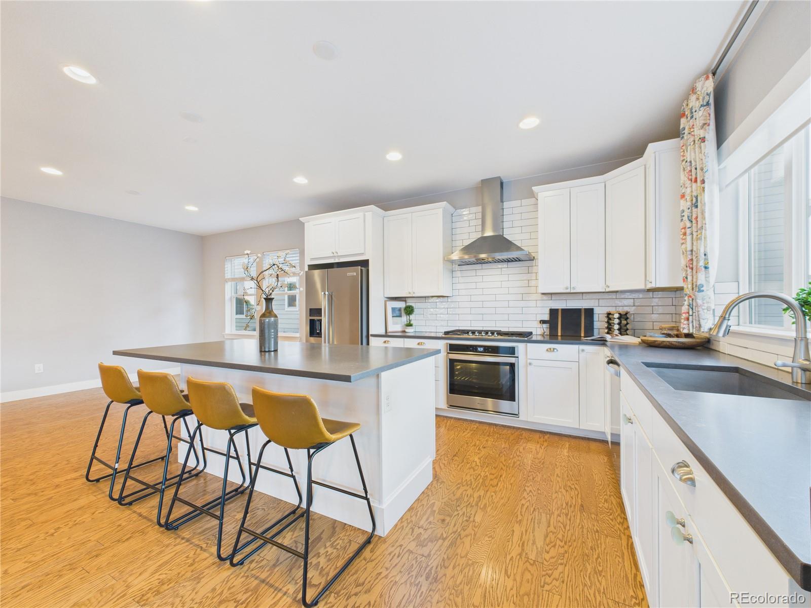 Photo of Listing #6856033