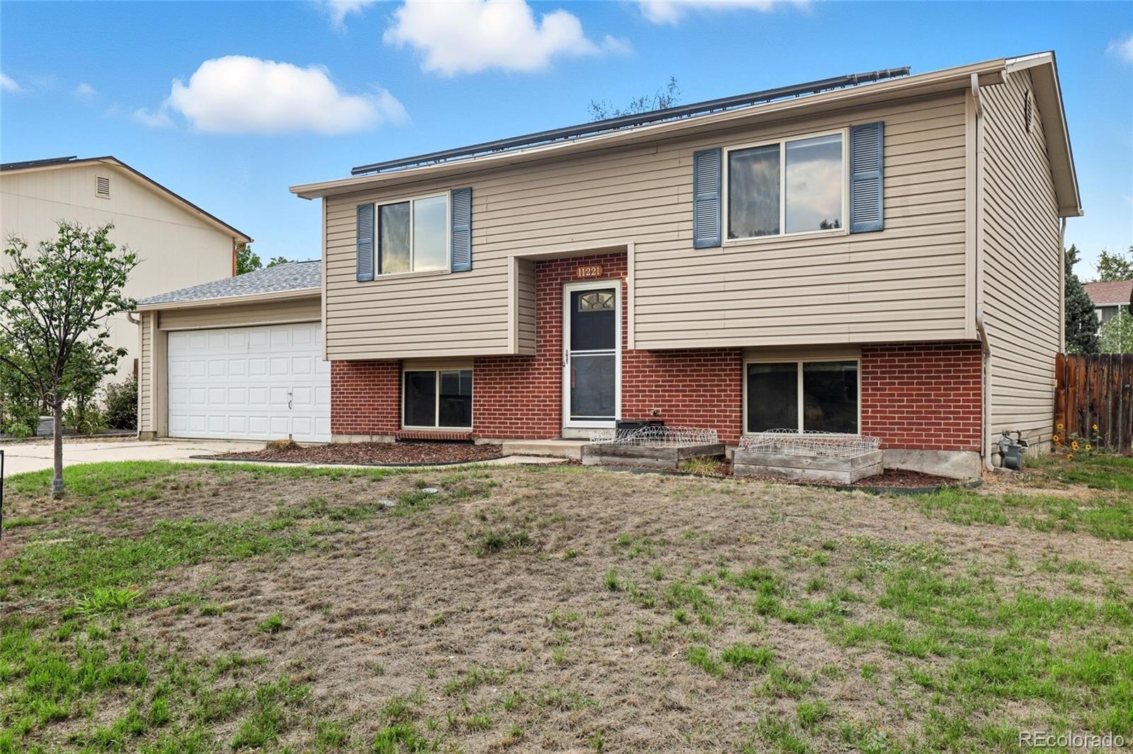 Photo of Listing #6889036