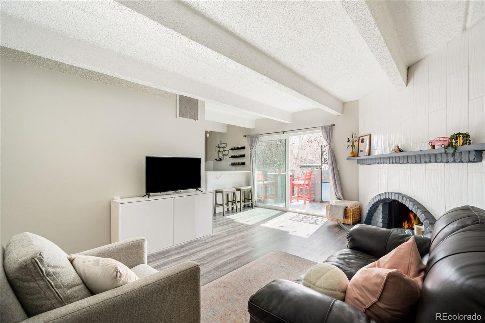 Photo of Listing #6898108