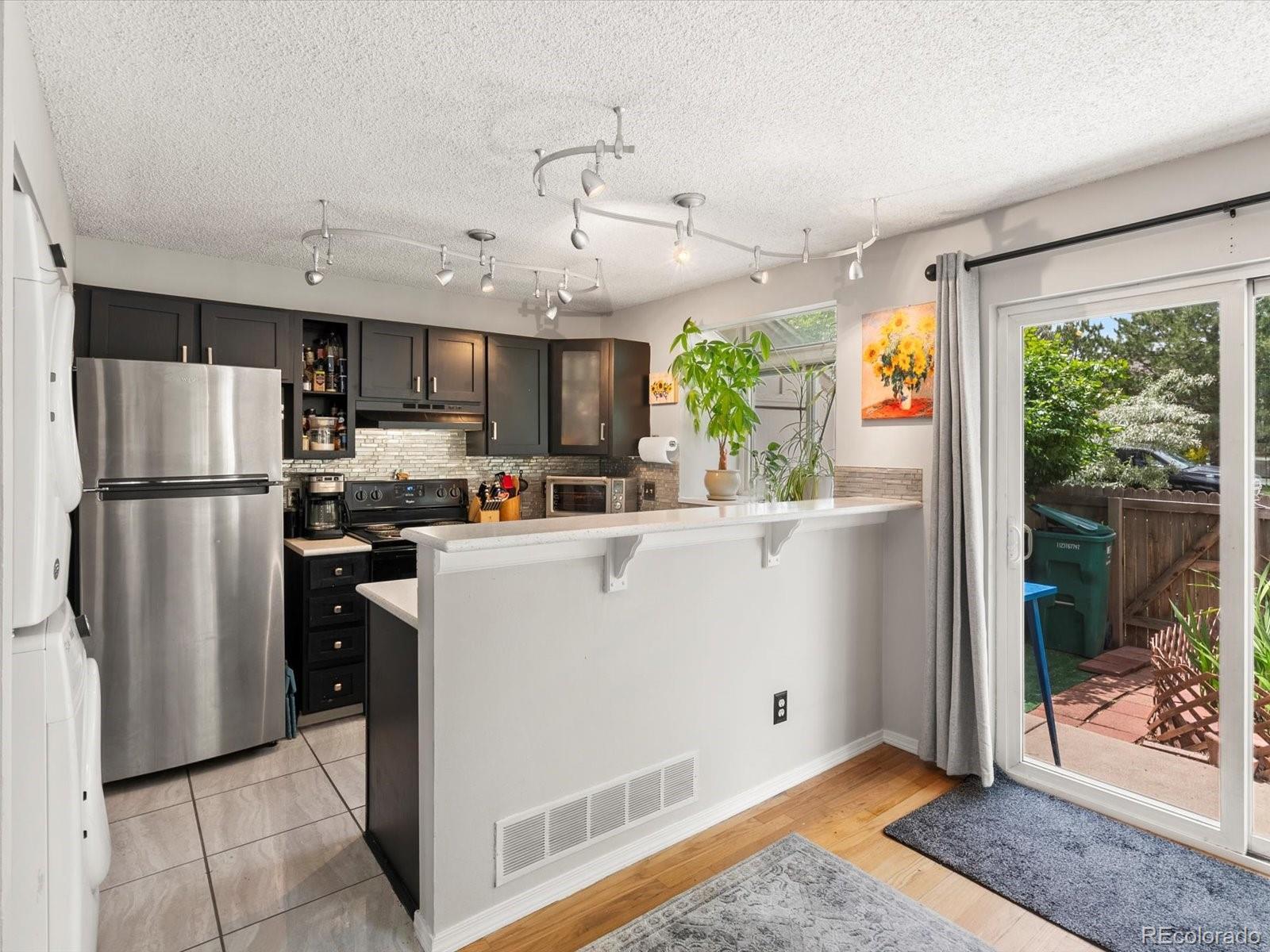 Photo of Listing #6907116