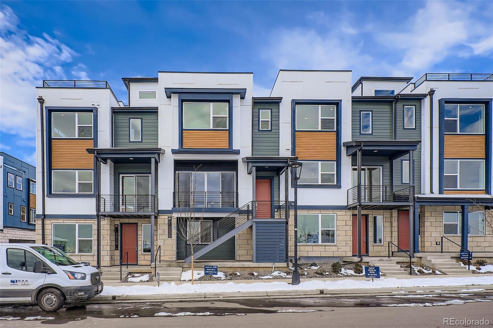 Photo of Listing #6909974