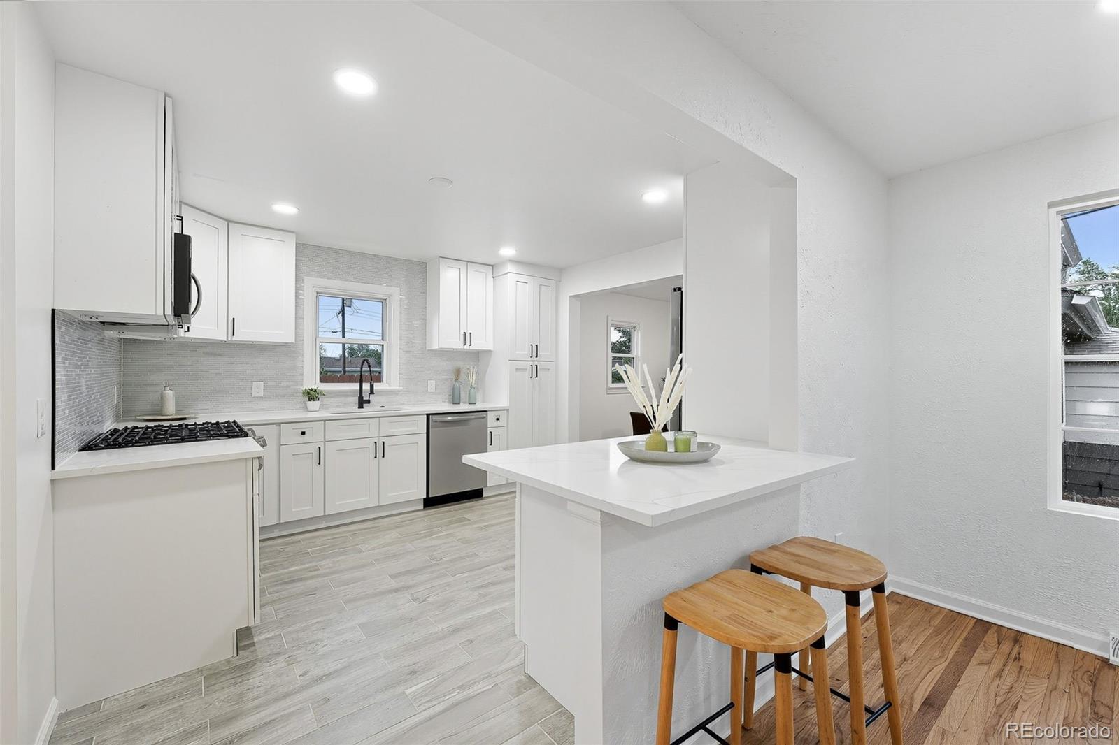 Photo of Listing #6911994