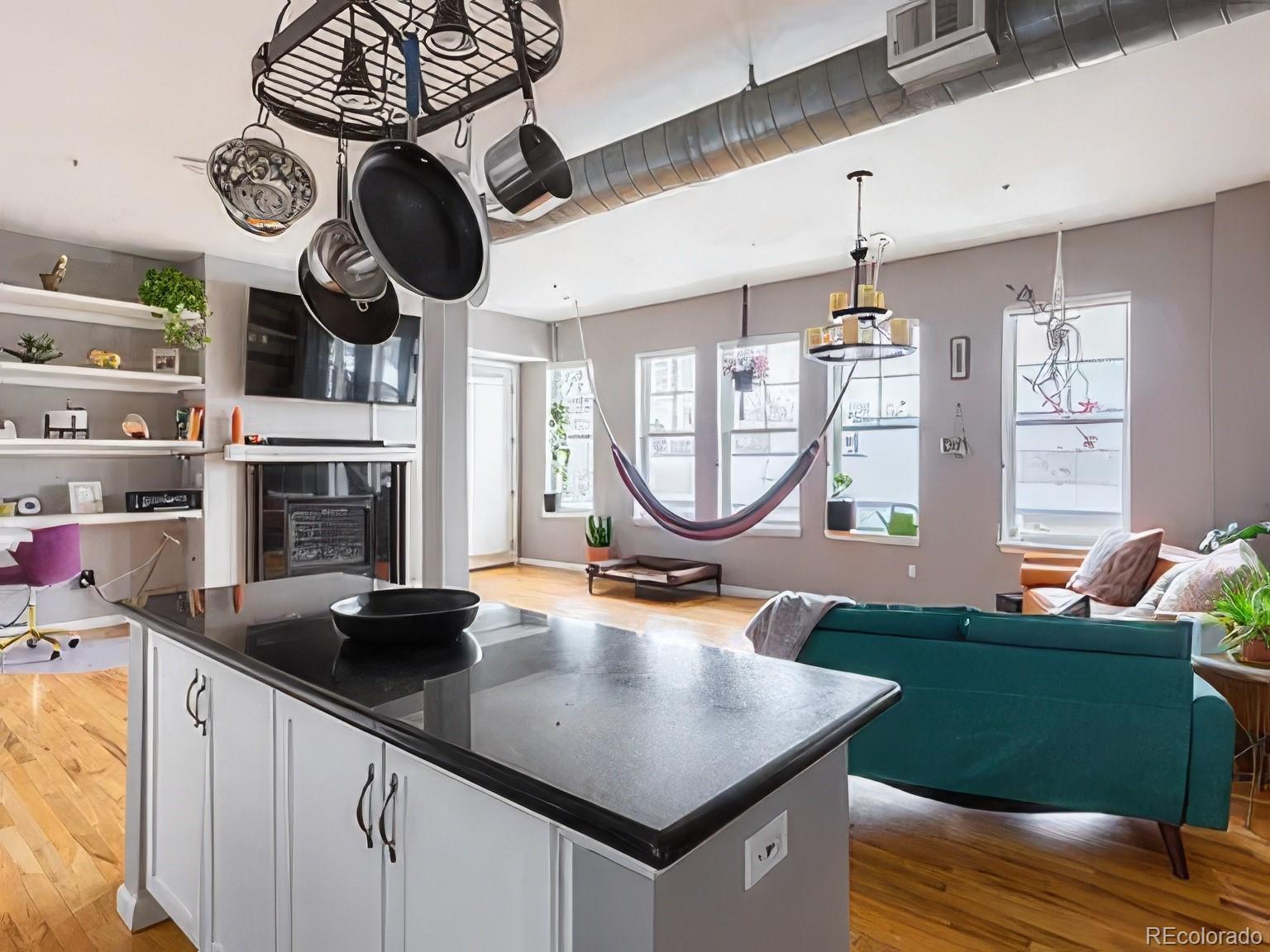 Photo of Listing #6925050