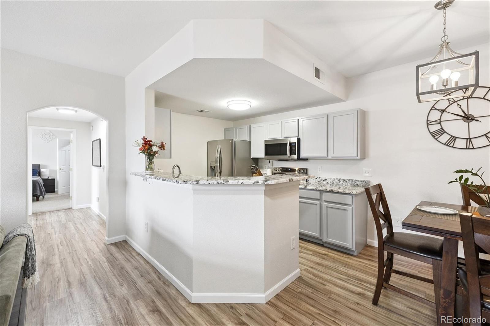 Photo of Listing #7043640