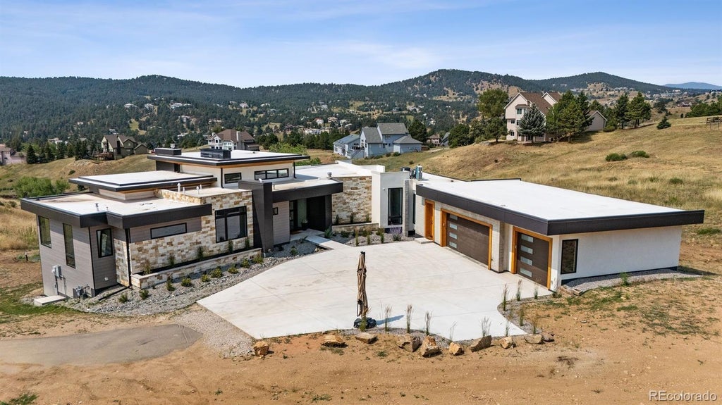 545 Strada Rossa Road, Golden