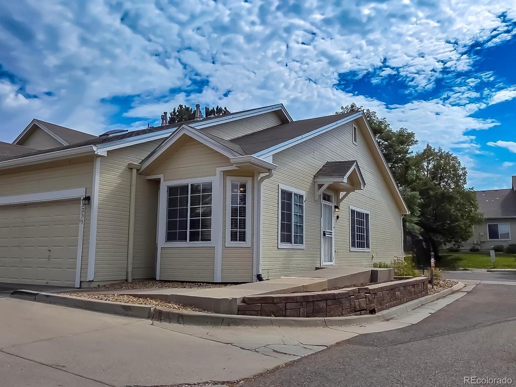 12235 E 2nd Drive, Aurora