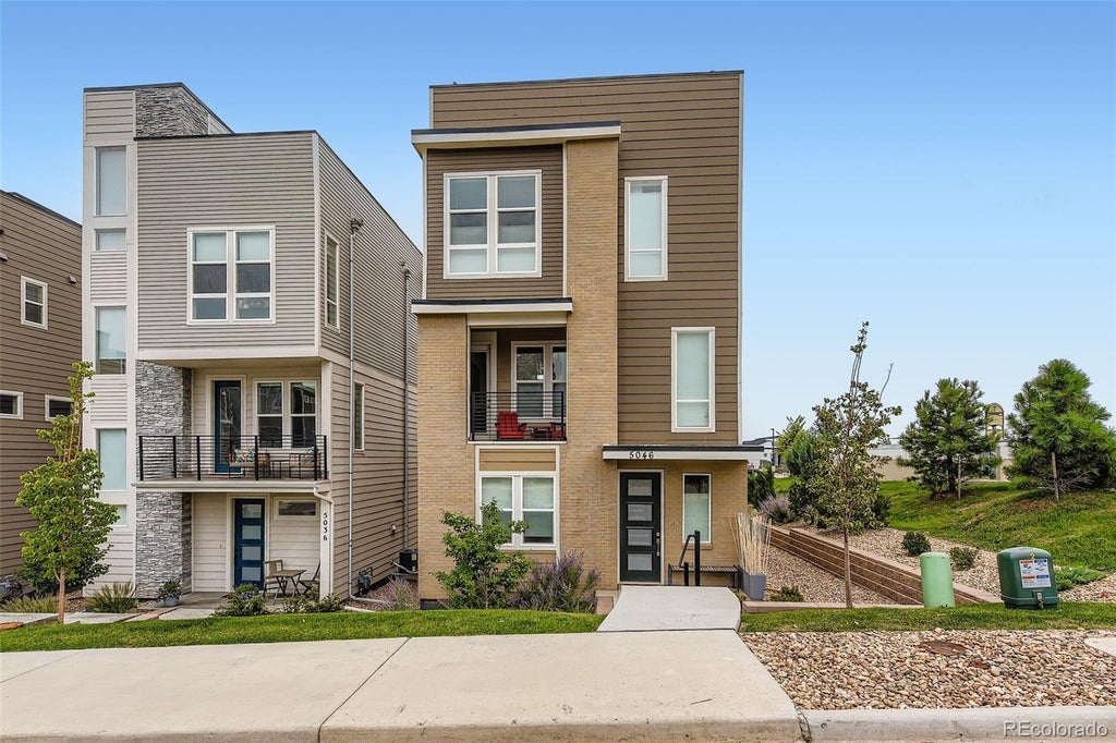 5046 S Robb Street, Littleton