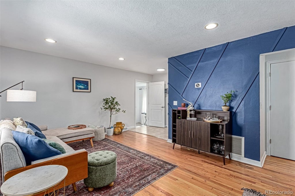 2658 W 1st Avenue, Denver