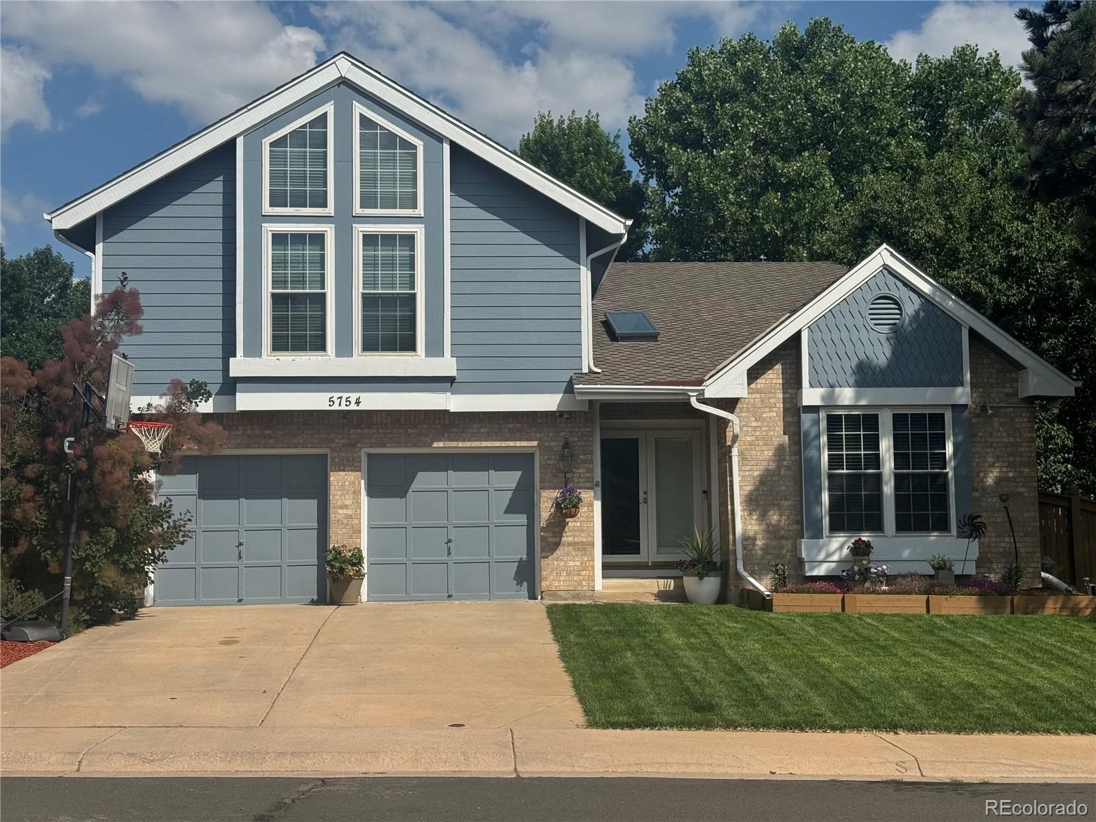 Photo of Listing #7405605