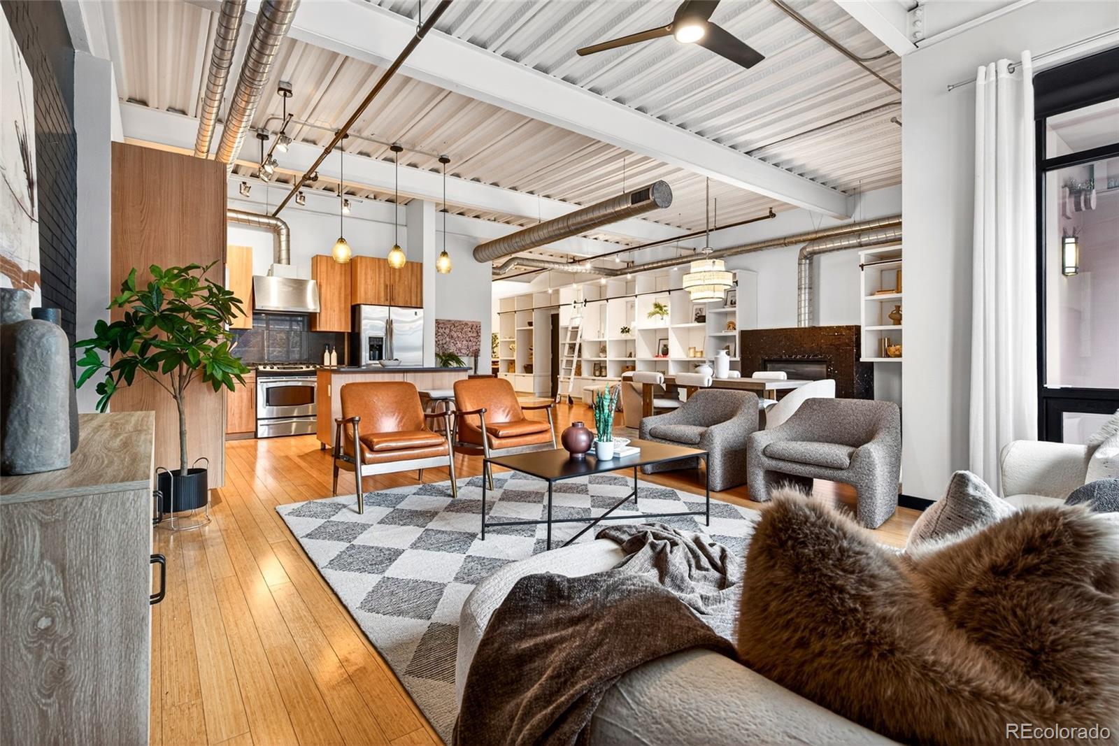 Photo of Listing #7516322