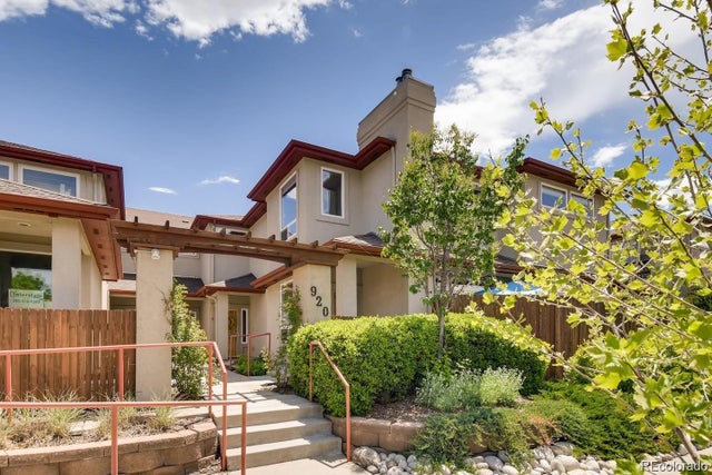 920 S Locust Street E, Denver