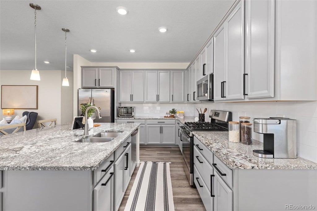 1061 S De Gaulle Court, Aurora