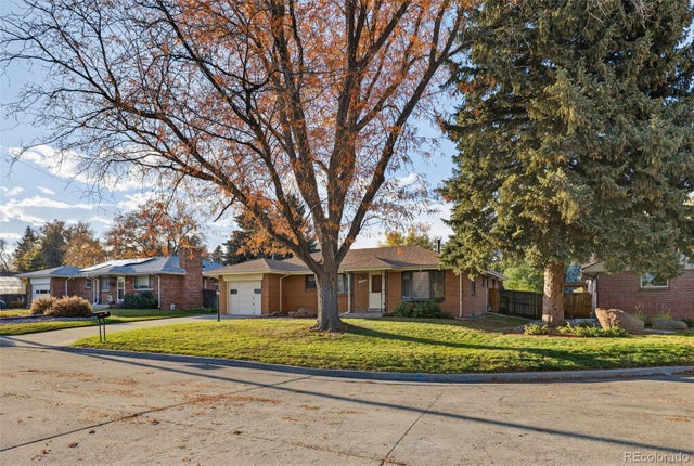 2555 Lewis Court, Lakewood