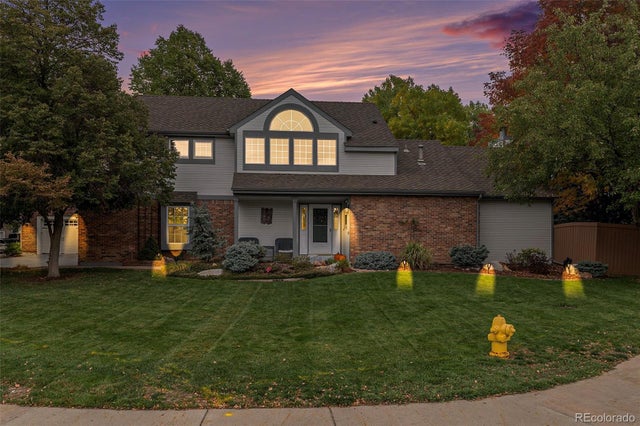 8982 Sunset Ridge Court, Highlands Ranch