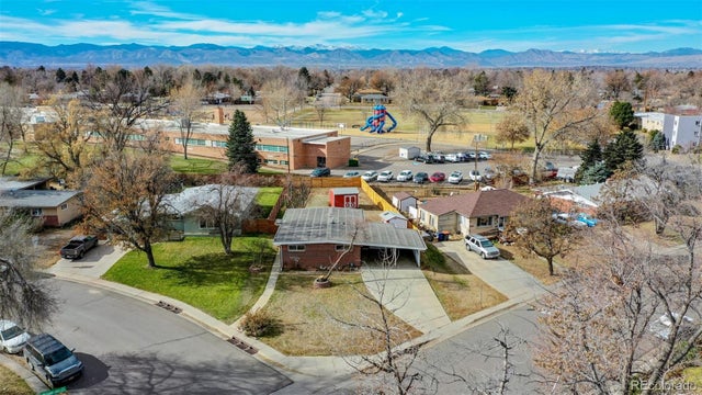 28 W Broadmoor Drive, Littleton