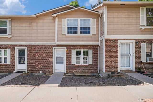 1534 S Ouray Circle B, Aurora