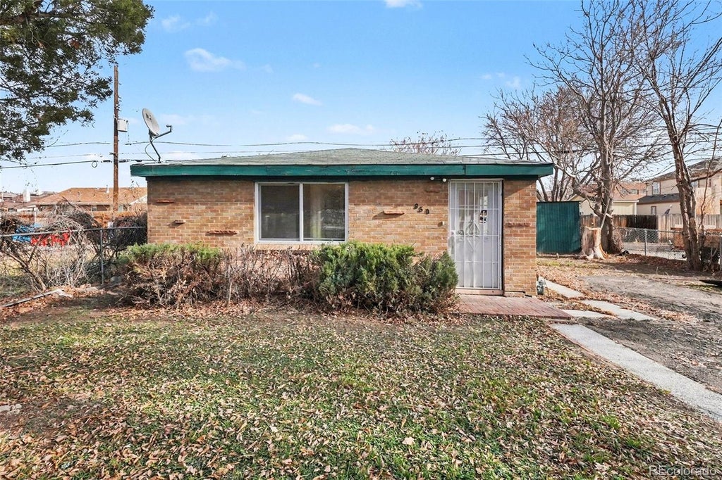 950 S Leyden Street, Denver