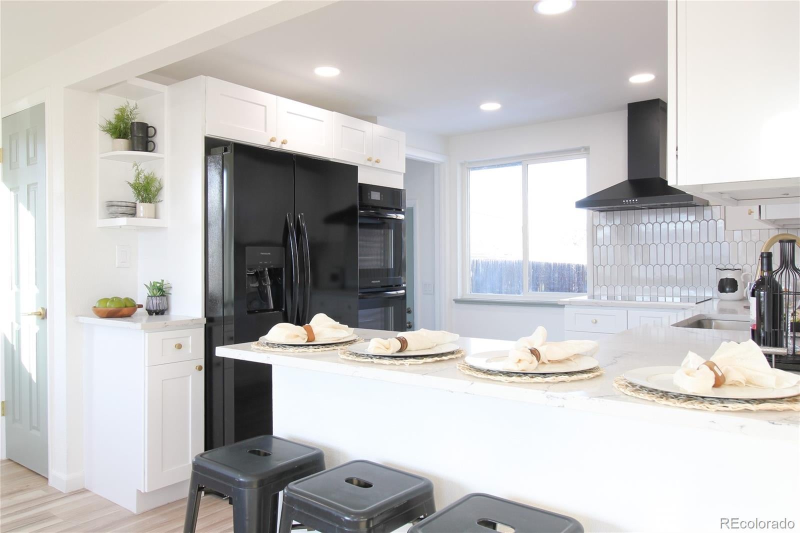 Photo of Listing #8100425