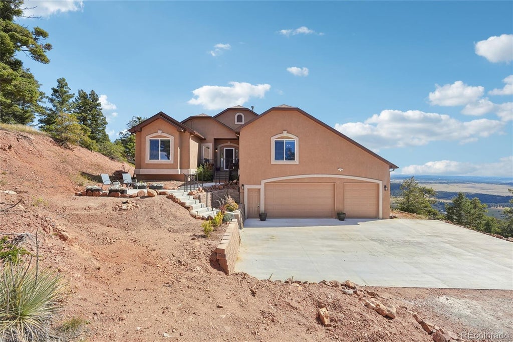 13084 Deer Ridge Way, Larkspur