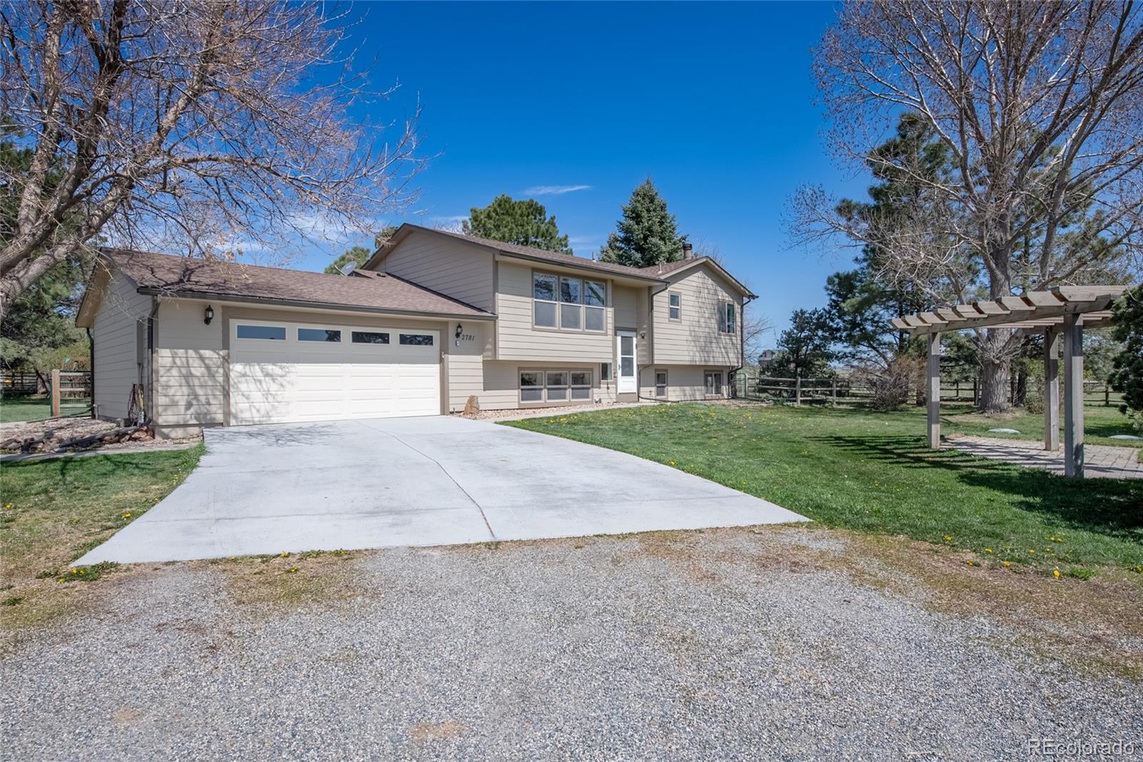Photo of Listing #8200756