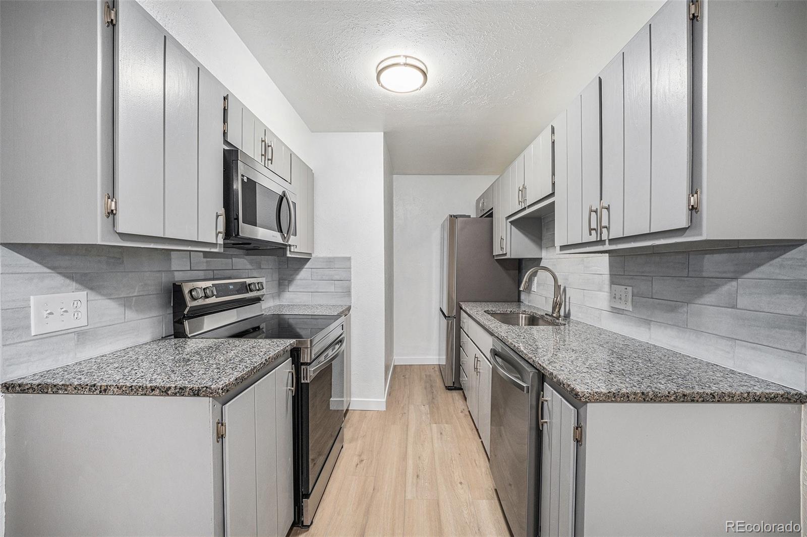 Photo of Listing #8221891