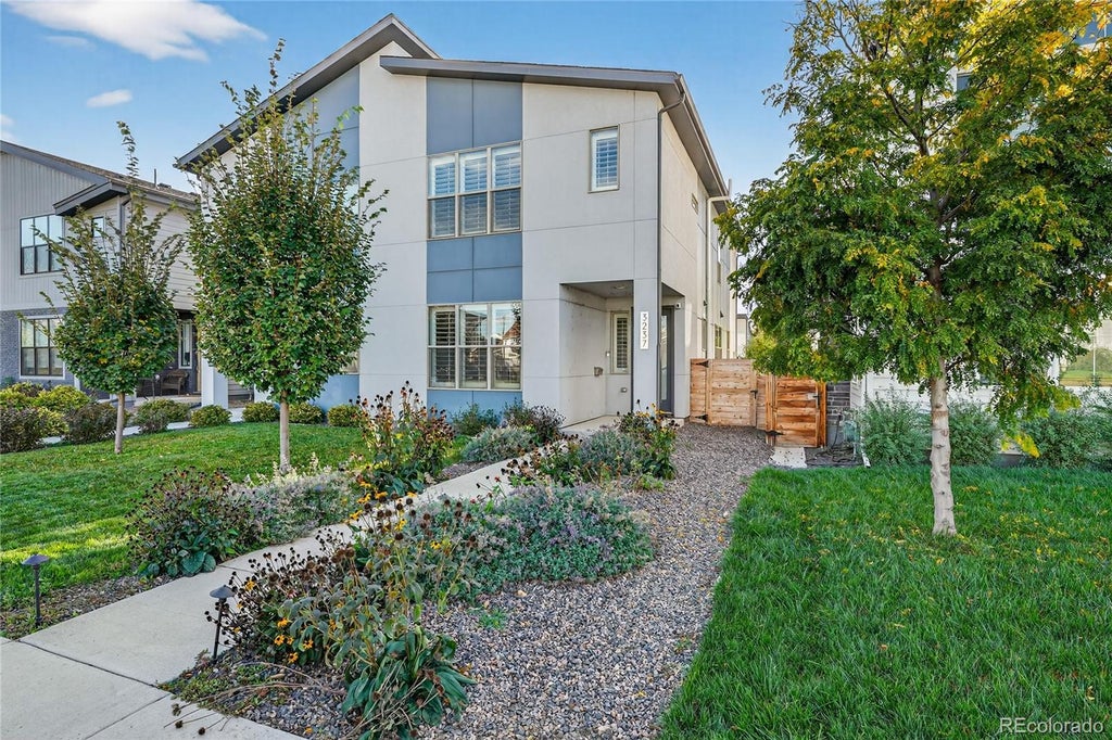 3237 S Bannock Street, Englewood