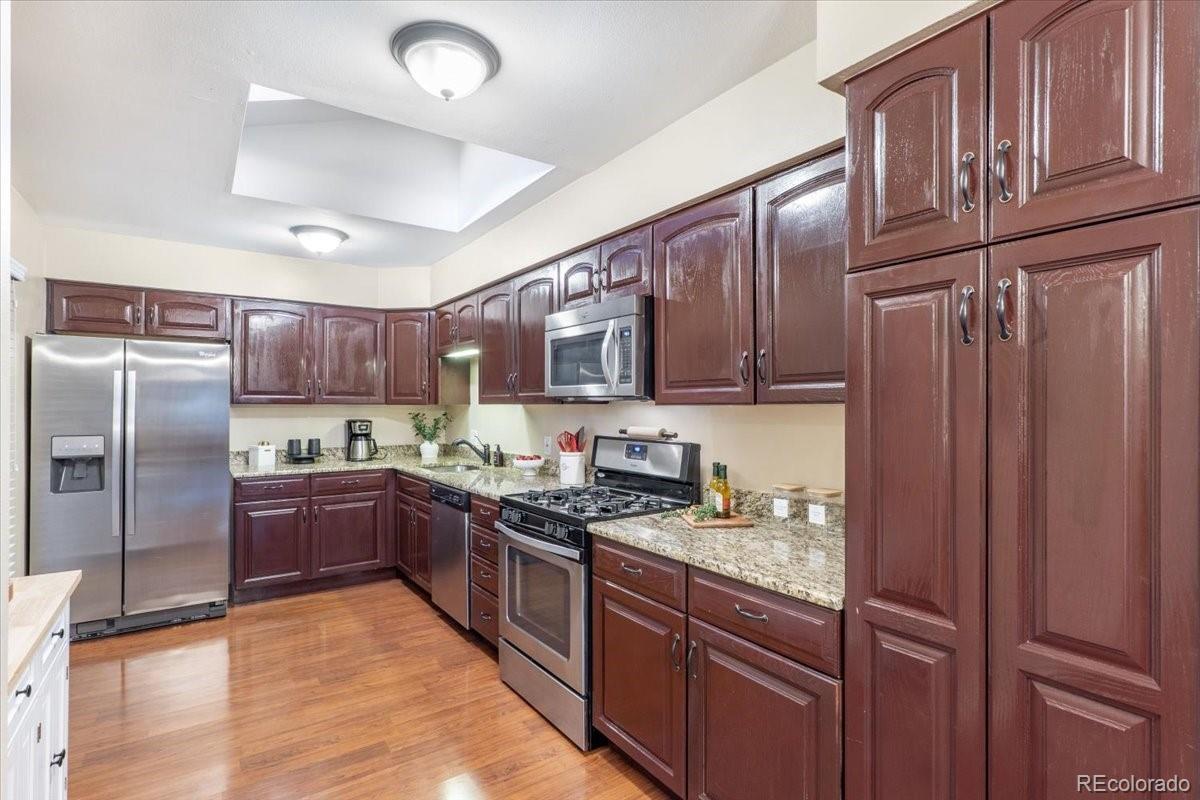 Photo of Listing #8250109