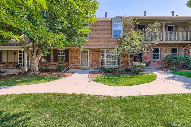 9021 E Amherst Drive E, Denver