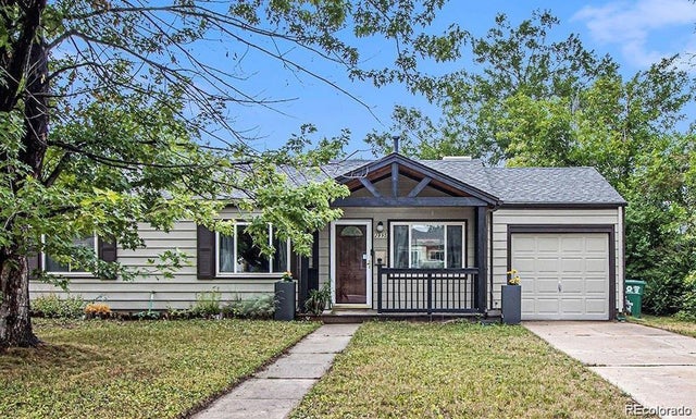 2895 S Cherry Way, Denver