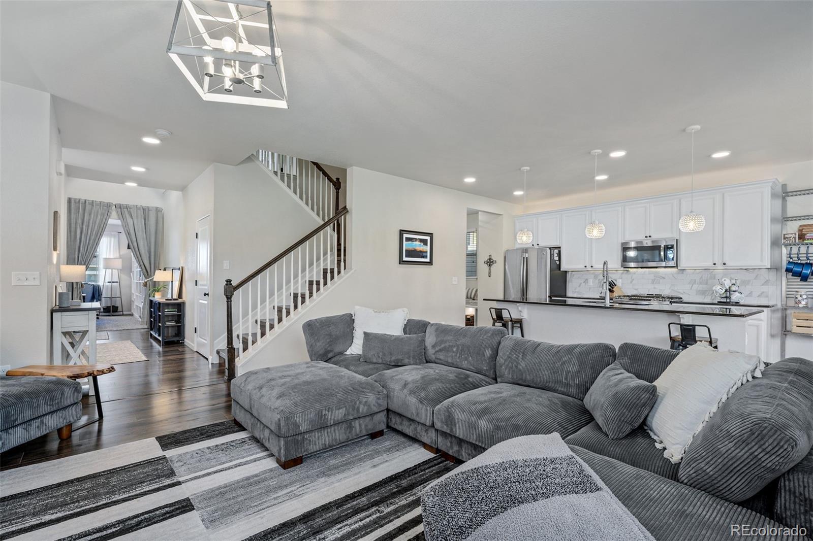 Photo of Listing #8377630