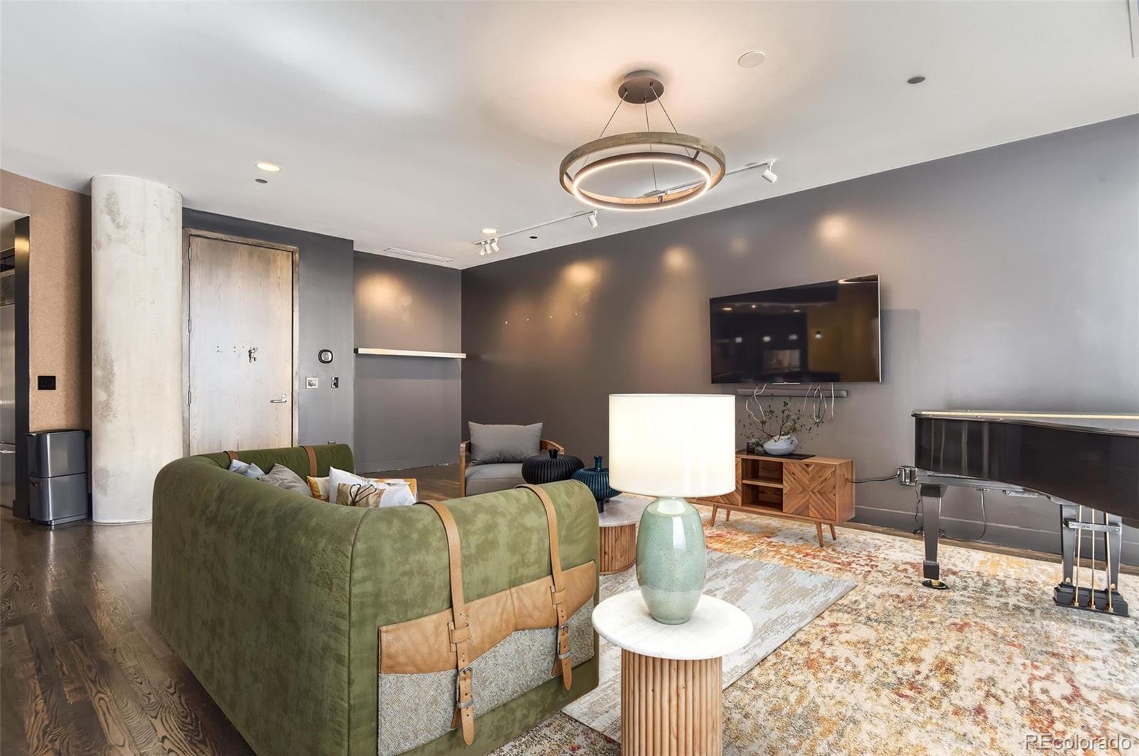 Photo of Listing #8387392