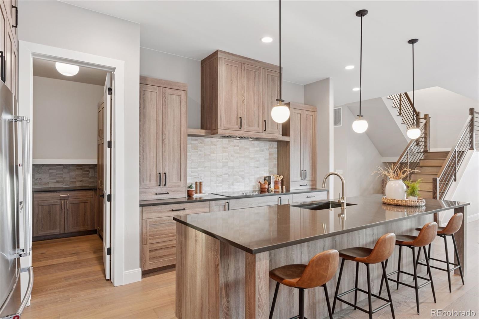 Photo of Listing #8423604