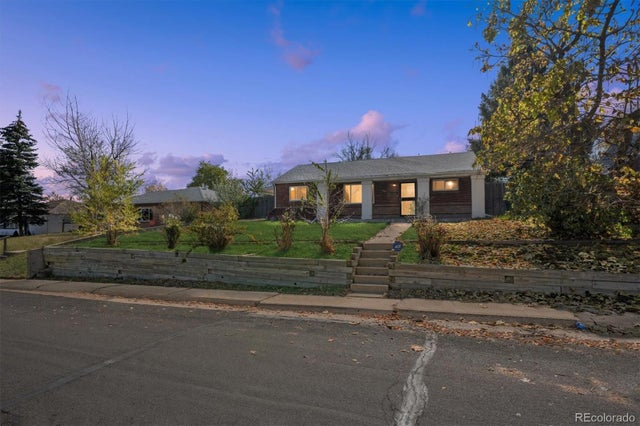 1050 Ash Court, Thornton