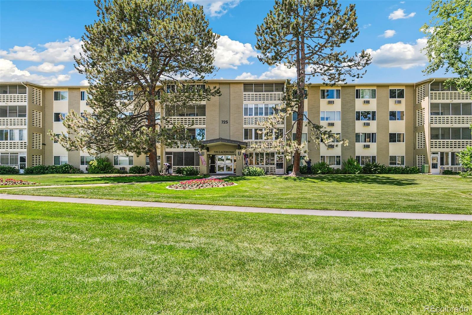 Photo of Listing #8451477