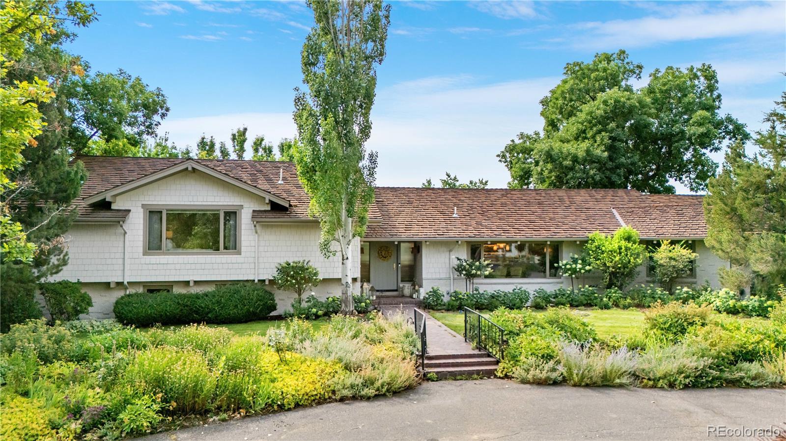 Photo of Listing #8482411