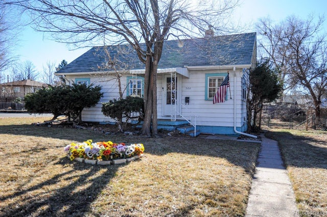 700 W Radcliff Avenue, Englewood