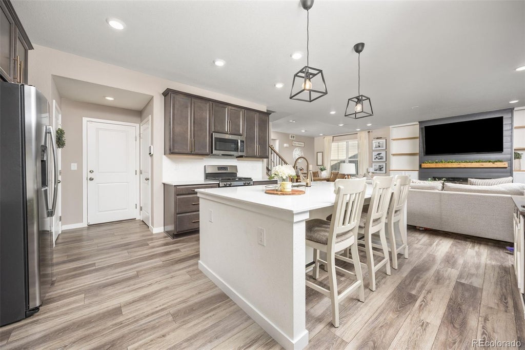 24533 E Walsh Avenue, Aurora