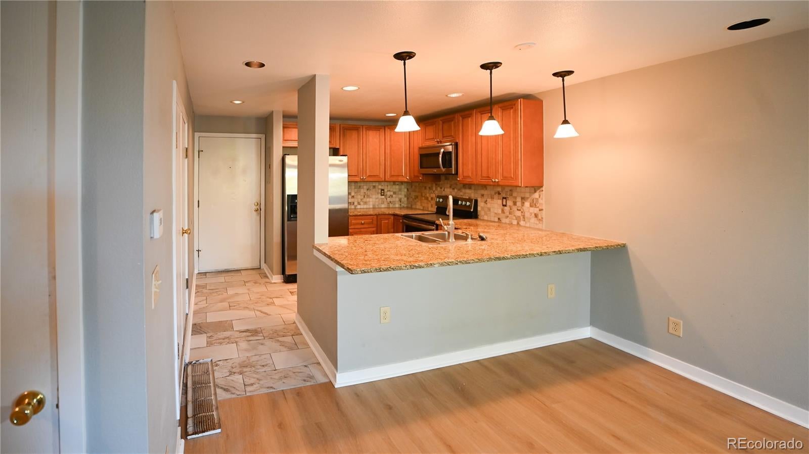 Photo of Listing #8739902