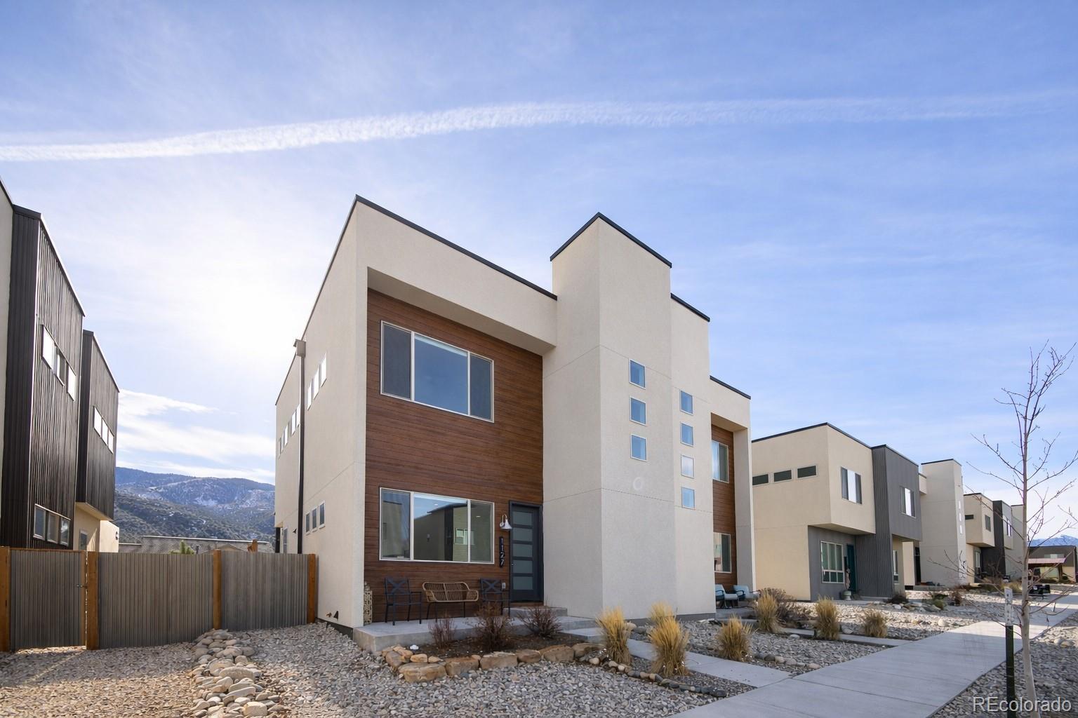 Photo of Listing #8849366