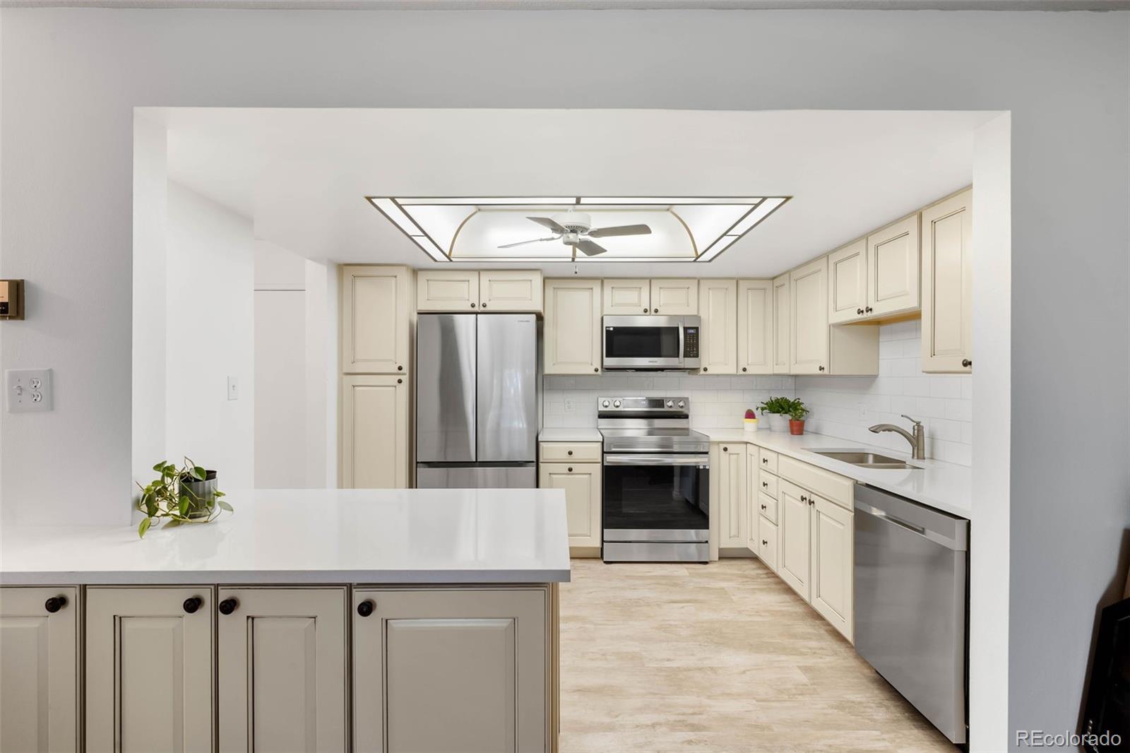 Photo of Listing #9004044