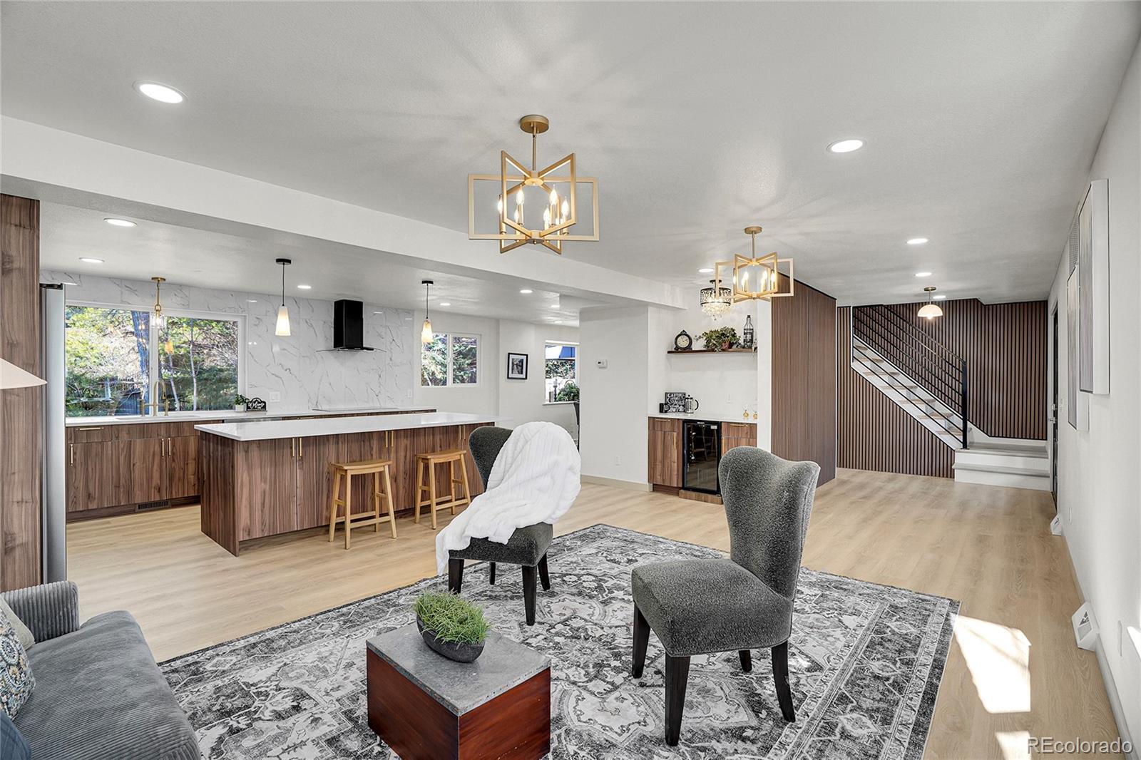 Photo of Listing #9043147