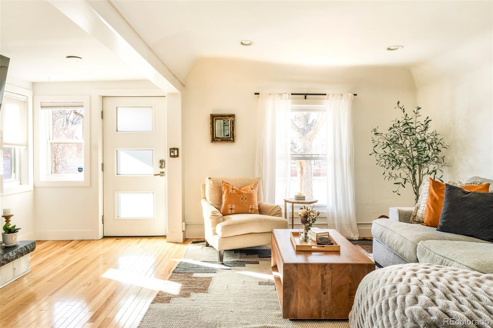 Photo of Listing #9044453