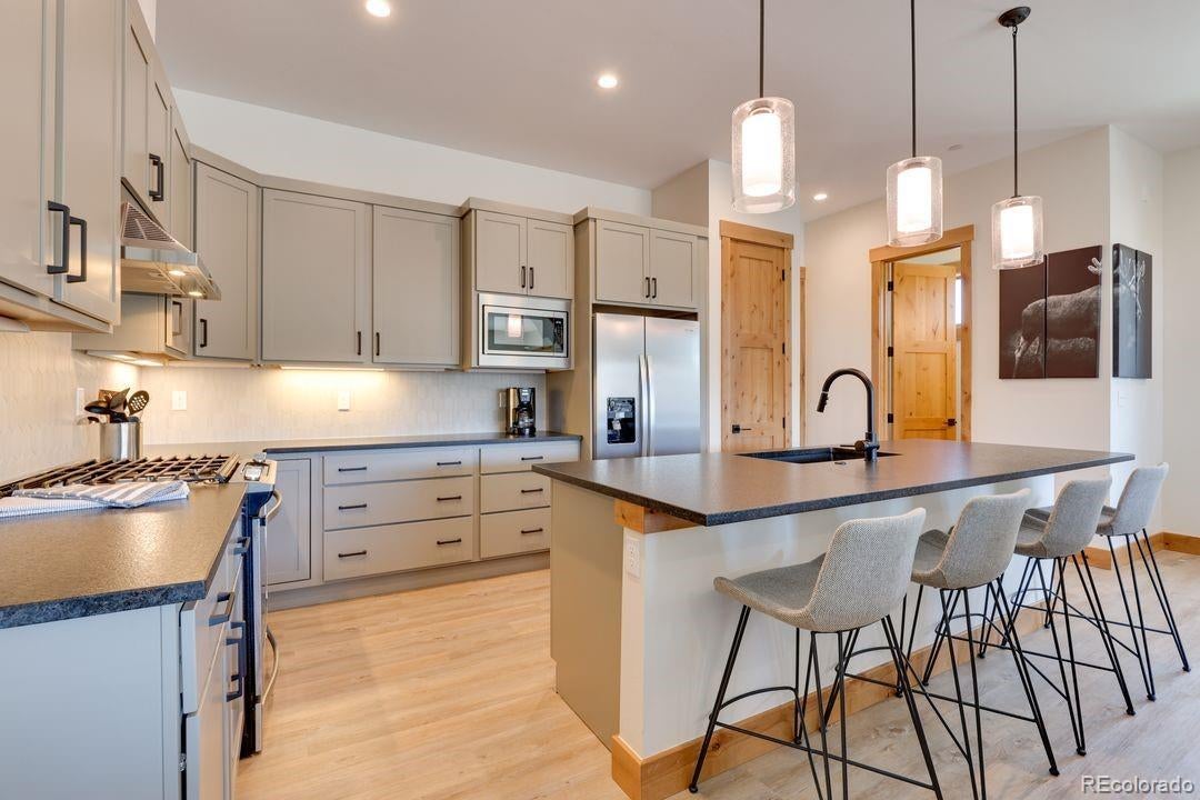 Photo of Listing #9090589